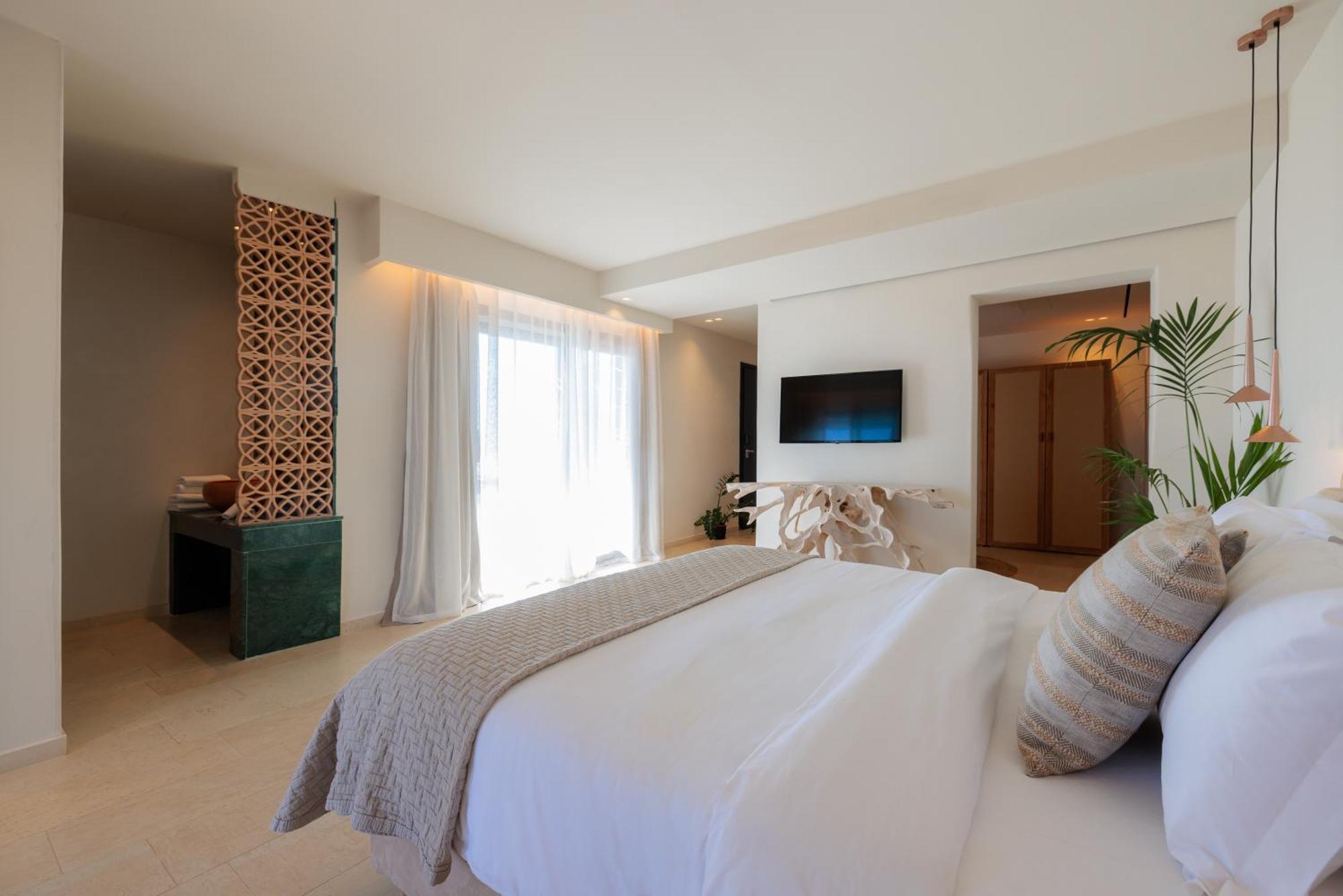 Asty Mykonos Hotel & Spa - World Of One Hotel Group Mykonos Town Bagian luar foto