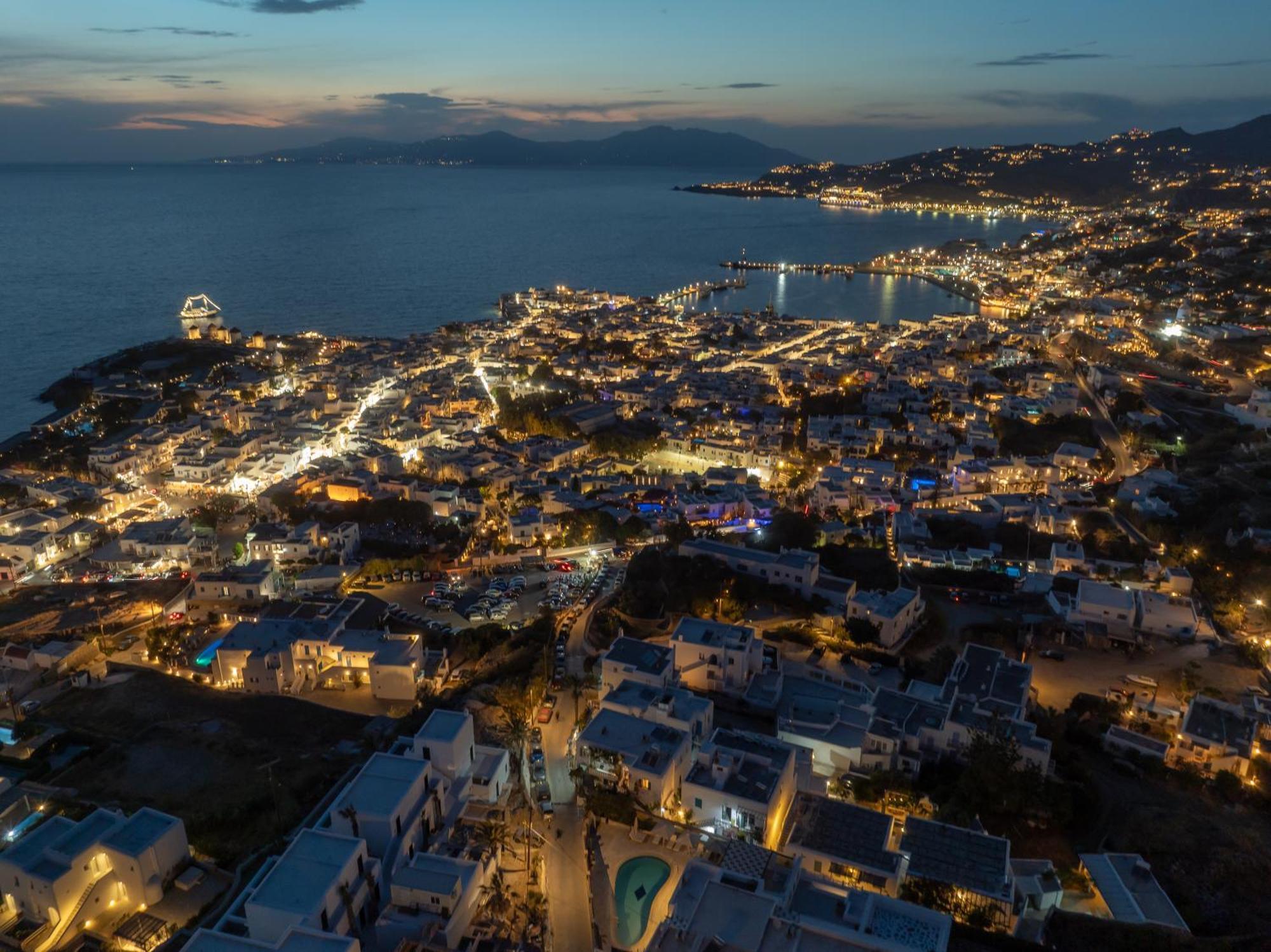 Asty Mykonos Hotel & Spa - World Of One Hotel Group Mykonos Town Bagian luar foto