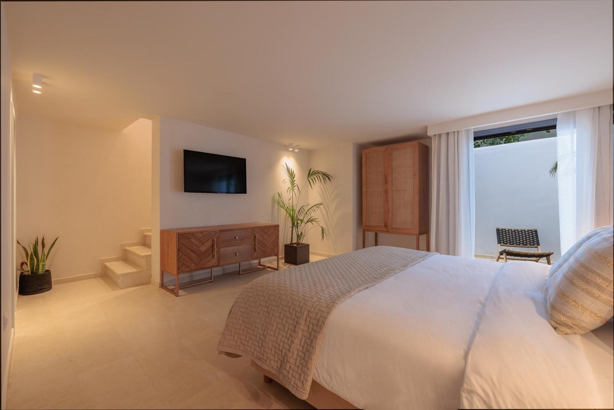 Asty Mykonos Hotel & Spa - World Of One Hotel Group Mykonos Town Bagian luar foto